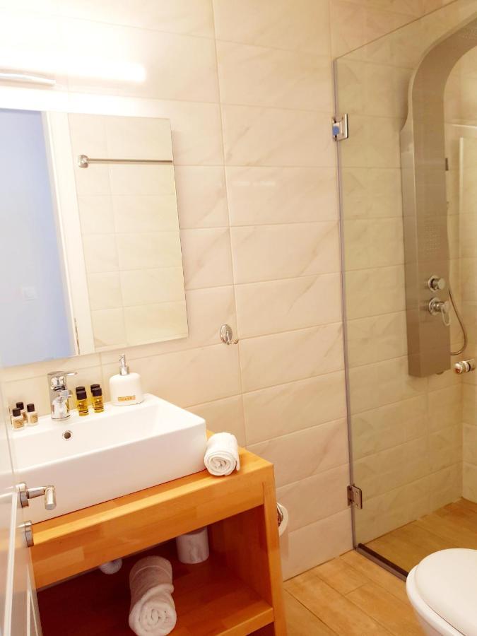 Reiki Apartments Ereikoussa エクステリア 写真