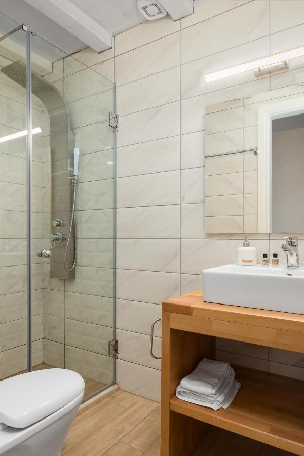 Reiki Apartments Ereikoussa エクステリア 写真